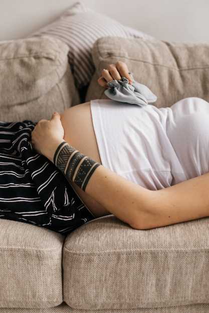 Когда начинает рвать при беременности: причины и симптомы