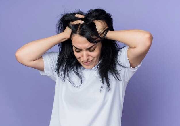 Возможные причины, по которым женщине лезет волос на голове